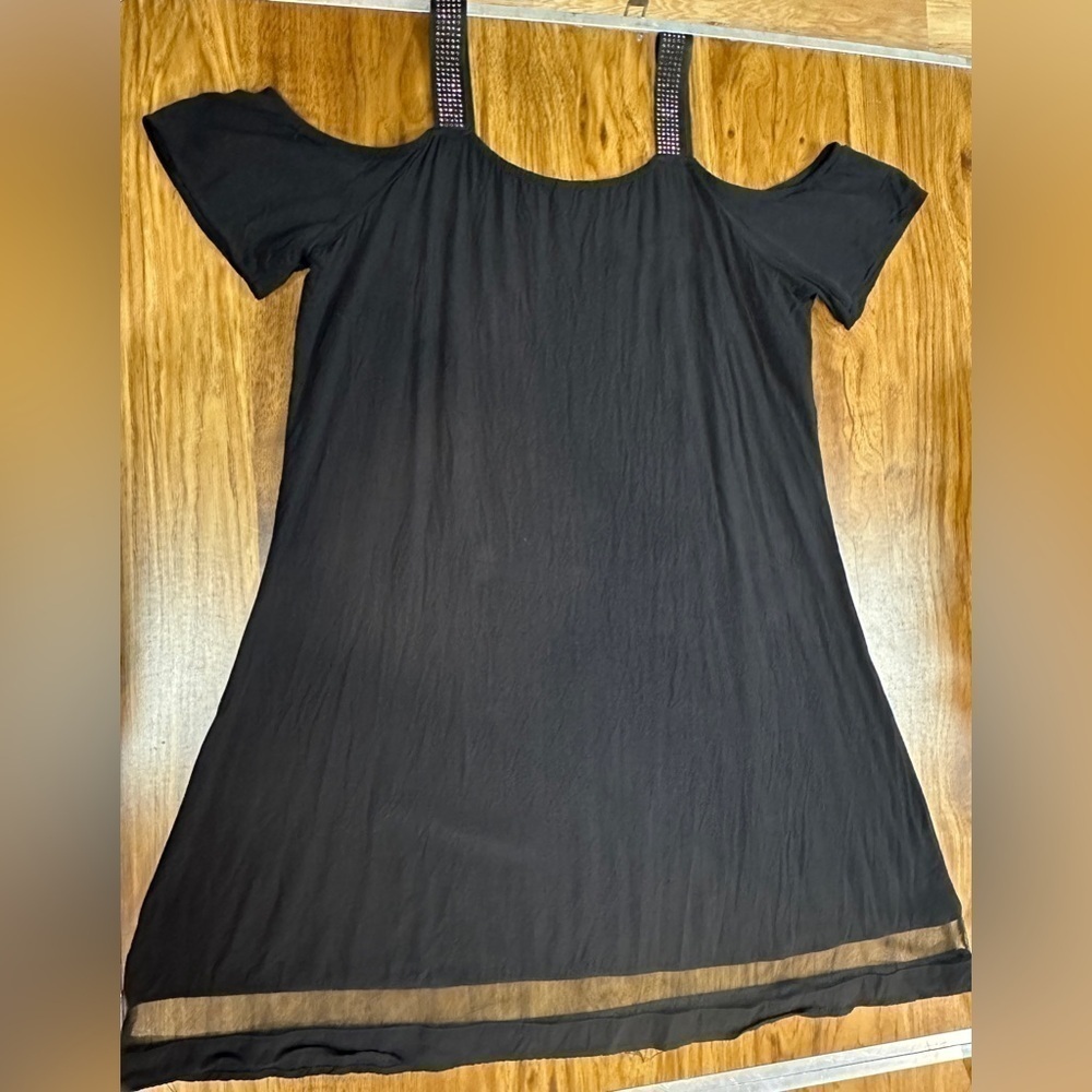Cold Shoulder, Black Dress, Size M with Studded Stretchy Straps - Picture 5 of 9